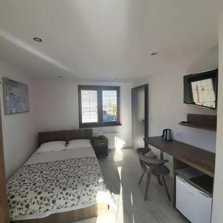 House بيت ضيافة *