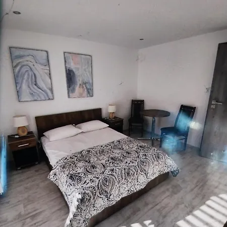House كرينيتا مورسكا